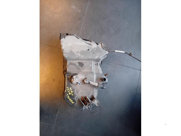 Gebruikte Tank adblue Volkswagen Touran (5T1) 1.6 TDI Prijs op aanvraag aangeboden door Autohandel-Smet Gebroeders NV