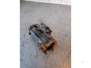 Gebruikte Startmotor Toyota Land Cruiser (J15) 2.8 D-4D 16V Prijs op aanvraag aangeboden door Autohandel-Smet Gebroeders NV
