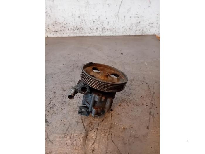 Gebruikte Pomp Servo Citroen Jumpy (G9) 2.0 HDiF 16V 125 Prijs op aanvraag aangeboden door Autohandel-Smet Gebroeders NV