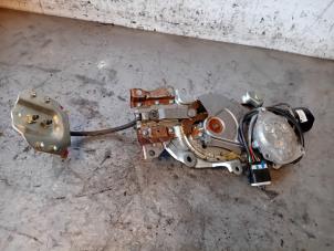 Gebruikte Achterklep motor Nissan Murano (Z51) 2.5 dCi 16V 4x4 Prijs op aanvraag aangeboden door Autohandel-Smet Gebroeders NV