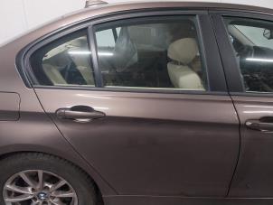 Gebruikte Portier 4Deurs rechts-achter BMW 3 serie (F30) 320d 2.0 16V EfficientDynamicsEdition Prijs op aanvraag aangeboden door Autohandel-Smet Gebroeders NV