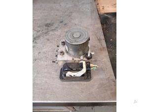 Gebruikte ABS Pomp Citroen Berlingo Cinqspace, Multispace 1.6 BlueHDI 100 Prijs op aanvraag aangeboden door Autohandel-Smet Gebroeders NV