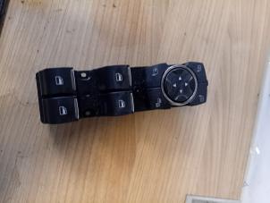 Gebruikte Schakelblok ruiten Ford Mondeo V 2.0 TDCi 150 16V Prijs op aanvraag aangeboden door Autohandel-Smet Gebroeders NV