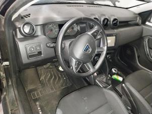 Gebruikte Airbag set + dashboard Dacia Duster (SR) 1.3 TCE 130 16V Prijs op aanvraag aangeboden door Autohandel-Smet Gebroeders NV
