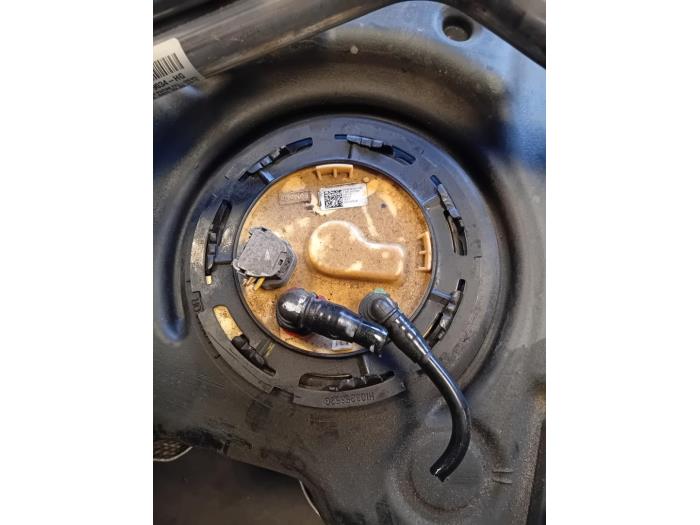 Gebruikte Tank element Pomp Ford Mondeo V 2.0 TDCi 150 16V Prijs op aanvraag aangeboden door Autohandel-Smet Gebroeders NV