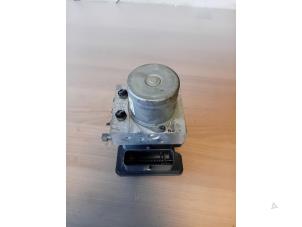 Gebruikte ABS Pomp Hyundai i20 1.2i 16V Prijs op aanvraag aangeboden door Autohandel-Smet Gebroeders NV