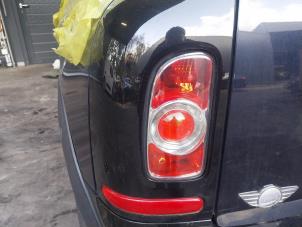 Gebruikte Achterlicht links Mini Clubman (R55) 2.0 Cooper D 16V Autom. Prijs op aanvraag aangeboden door Autohandel-Smet Gebroeders NV