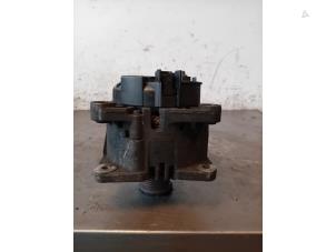 Gebruikte Dynamo Opel Vivaro 2.0 CDTI Prijs op aanvraag aangeboden door Autohandel-Smet Gebroeders NV