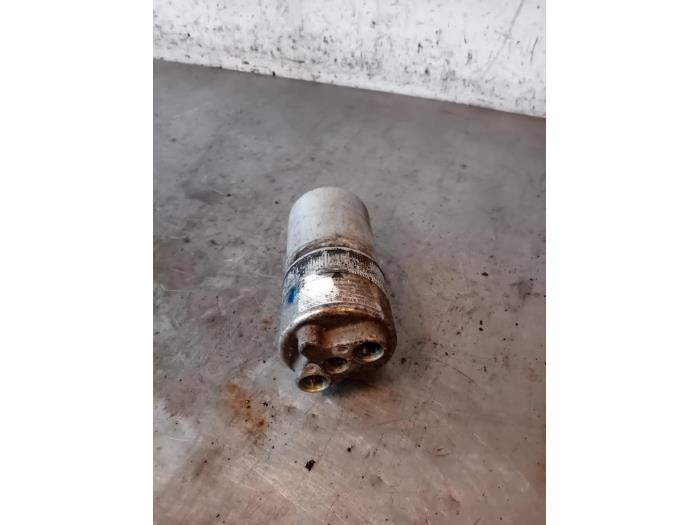 Gebruikte Airco Droger Opel Vivaro 2.0 CDTI Prijs op aanvraag aangeboden door Autohandel-Smet Gebroeders NV