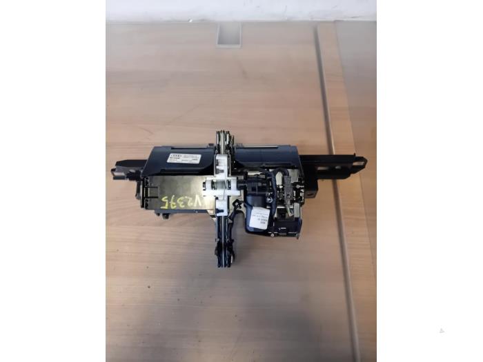 Gebruikte Head-up display Audi A6 Avant (C7) 2.0 TDI 16V Prijs op aanvraag aangeboden door Autohandel-Smet Gebroeders NV