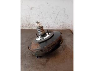 Gebruikte Rembooster Opel Vivaro 2.0 CDTI 177 Prijs op aanvraag aangeboden door Autohandel-Smet Gebroeders NV