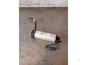 Gebruikte Start/stop condensator Opel Vivaro 2.0 CDTI 177 Prijs op aanvraag aangeboden door Autohandel-Smet Gebroeders NV