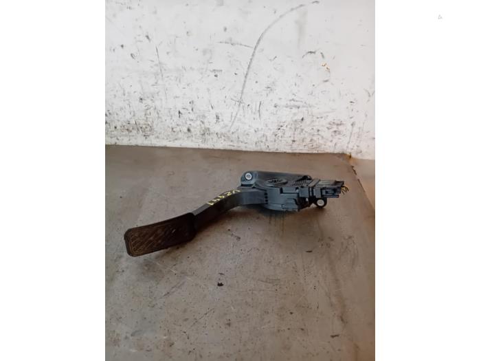 Gebruikte Gaspedaalpositie Sensor Ford Fiesta 6 (JA8) 1.0 EcoBoost 12V 100 Prijs op aanvraag aangeboden door Autohandel-Smet Gebroeders NV