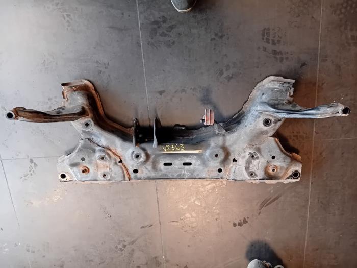 Gebruikte Subframe Ford Fiesta 6 (JA8) 1.0 EcoBoost 12V 100 Prijs op aanvraag aangeboden door Autohandel-Smet Gebroeders NV