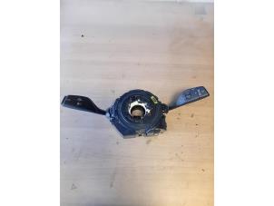 Gebruikte Combischakelaar Stuurkolom BMW 1 serie (F20) 118i 1.5 TwinPower 12V Prijs op aanvraag aangeboden door Autohandel-Smet Gebroeders NV