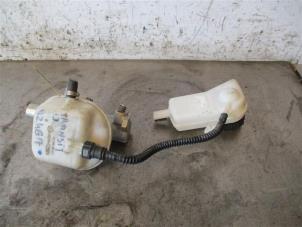 Gebruikte Hoofdremcilinder Ford Transit Custom 2.0 TDCi 16V Eco Blue 105 Prijs op aanvraag aangeboden door Autohandel-Smet Gebroeders NV