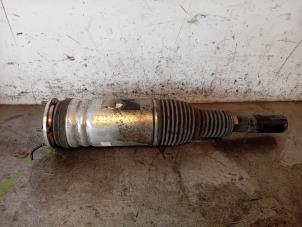 Gebruikte Schokdemper links-voor Landrover Range Rover Sport (LW) 3.0 SDV6 Prijs op aanvraag aangeboden door Autohandel-Smet Gebroeders NV