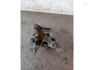 Gebruikte Motorrubber Landrover Discovery Sport (LC) 2.0 eD4 150 16V Prijs op aanvraag aangeboden door Autohandel-Smet Gebroeders NV