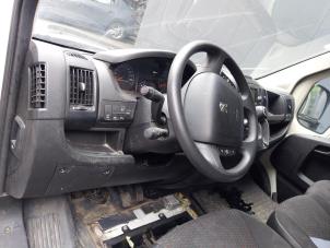 Gebruikte Airbag set + dashboard Peugeot Boxer (U9) 2.2 Blue HDi 140 Prijs op aanvraag aangeboden door Autohandel-Smet Gebroeders NV