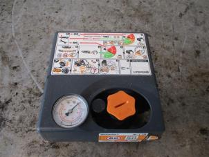 Gebruikte Bandenpomp Renault Master II (FD/HD) 2.5 dCi 16V Prijs op aanvraag aangeboden door Autohandel-Smet Gebroeders NV