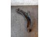 Renault Clio IV Estate/Grandtour (7R) 0.9 Energy TCE 90 12V Draagarm rechts-voor