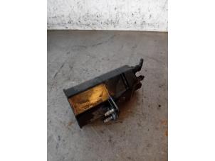 Gebruikte Koolstoffilter Renault Clio IV Estate/Grandtour (7R) 0.9 Energy TCE 90 12V Prijs op aanvraag aangeboden door Autohandel-Smet Gebroeders NV