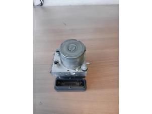 Gebruikte ABS Pomp Jaguar XE 2.0d 180 16V Prijs op aanvraag aangeboden door Autohandel-Smet Gebroeders NV