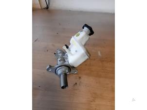Gebruikte Hoofdremcilinder Ssang Yong Tivoli Grand 1.5 T-GDi 16V Prijs op aanvraag aangeboden door Autohandel-Smet Gebroeders NV