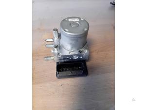 Gebruikte ABS Pomp Ssang Yong Tivoli Grand 1.5 T-GDi 16V Prijs op aanvraag aangeboden door Autohandel-Smet Gebroeders NV