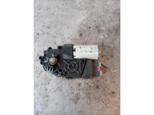 Gebruikte Schuifdak Motor Jaguar XE 2.0d 180 16V Prijs op aanvraag aangeboden door Autohandel-Smet Gebroeders NV