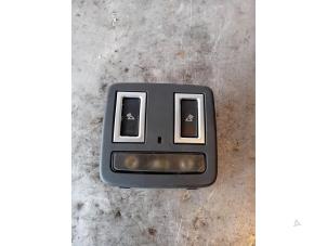 Gebruikte Binnenverlichting achter Jaguar XE 2.0d 180 16V Prijs op aanvraag aangeboden door Autohandel-Smet Gebroeders NV