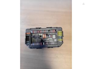 Gebruikte Zekeringkast BMW 3-Serie Prijs op aanvraag aangeboden door Autohandel-Smet Gebroeders NV