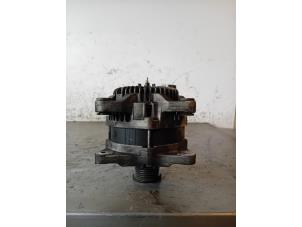 Gebruikte Dynamo Renault Master III (FV) Prijs op aanvraag aangeboden door Autohandel-Smet Gebroeders NV