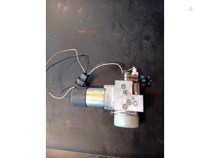 Gebruikte Hydrauliek pomp Volkswagen Phaeton (3D) 5.0 V10 TDI 4Motion Prijs op aanvraag aangeboden door Autohandel-Smet Gebroeders NV