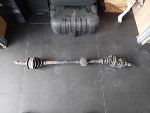 Gebruikte Aandrijfas rechts-voor Subaru Trezia 1.4D Prijs op aanvraag aangeboden door Autohandel-Smet Gebroeders NV