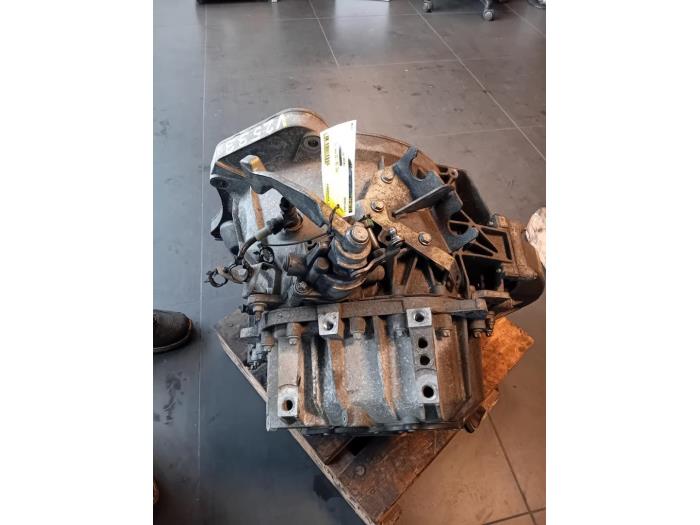 Versnellingsbak van een Fiat Ducato (250) 3.0 D 177 MultiJet II Power 2016