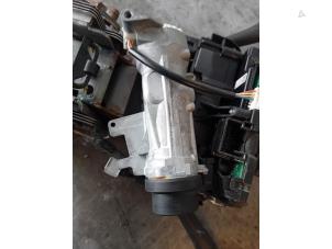 Gebruikte Contactslot elektronisch Volkswagen Caddy Combi IV 2.0 TDI 102 Prijs op aanvraag aangeboden door Autohandel-Smet Gebroeders NV