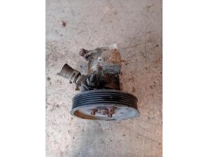 Gebruikte Stuurpomp Mercedes E Combi (S210) 3.2 E-320 CDI 24V Prijs op aanvraag aangeboden door Autohandel-Smet Gebroeders NV