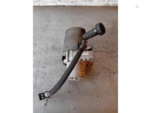 Gebruikte Pomp Servo Peugeot 407 (6D) 2.0 HDiF 16V Prijs op aanvraag aangeboden door Autohandel-Smet Gebroeders NV