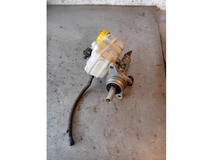 Gebruikte Hoofdremcilinder Volkswagen Polo V (6R) 1.4 TDI Prijs op aanvraag aangeboden door Autohandel-Smet Gebroeders NV