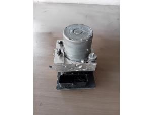 Gebruikte ABS Pomp Peugeot 308 CC (4B) 1.6 HDiF 16V Prijs op aanvraag aangeboden door Autohandel-Smet Gebroeders NV