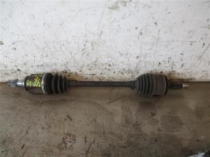 Gebruikte Homokineetas links-voor Hyundai i10 (F5) 1.1i 12V Prijs op aanvraag aangeboden door Autohandel-Smet Gebroeders NV