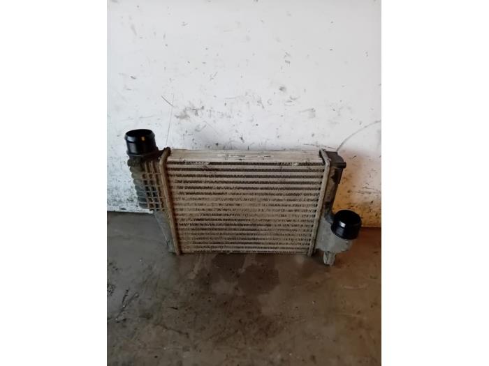 Gebruikte Intercooler Citroen Jumpy 2.0 Blue HDI 120 Prijs op aanvraag aangeboden door Autohandel-Smet Gebroeders NV