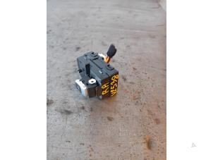 Gebruikte Elektrisch Raam Schakelaar Kia Sportage (QL) 1.6 GDI 16V 4x2 Prijs op aanvraag aangeboden door Autohandel-Smet Gebroeders NV