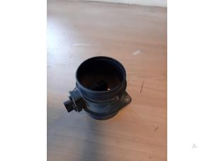 Gebruikte Luchthoeveelheidsmeter Ssang Yong Rodius 2.2 SV 220 e-XDi 16V 4WD Prijs op aanvraag aangeboden door Autohandel-Smet Gebroeders NV