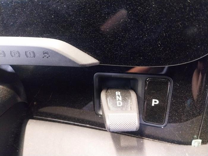 Gebruikte Automaatbak Porsche Taycan (Y1A) Prijs op aanvraag aangeboden door Autohandel-Smet Gebroeders NV
