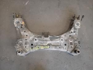 Gebruikte Subframe Renault Arkana (RJLL) 1.3 TCe 140 16V Prijs op aanvraag aangeboden door Autohandel-Smet Gebroeders NV