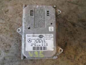 Gebruikte Xenon module Mercedes R (W251) 3.0 320 CDI 24V 4-Matic Prijs op aanvraag aangeboden door Autohandel-Smet Gebroeders NV