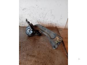 Gebruikte Draagarm rechts-achter Volvo XC40 (XZ) 2.0 D4 AWD Geartronic 16V Prijs op aanvraag aangeboden door Autohandel-Smet Gebroeders NV