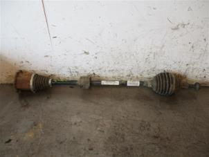 Gebruikte Cardanas rechts-voor (VWA) Volkswagen Golf VII (AUA) 1.0 TSI 12V Prijs op aanvraag aangeboden door Autohandel-Smet Gebroeders NV